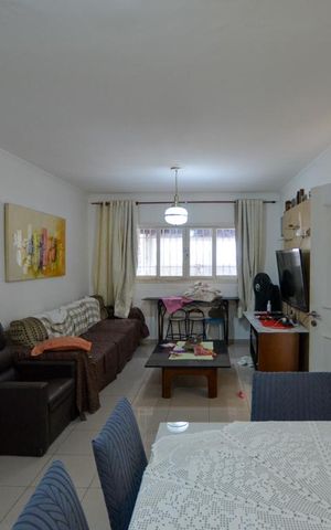 Casa à venda com 150m², 3 quartos e 2 vagas Casa à venda com 150m², 3 quartos e 2 vagasSALA