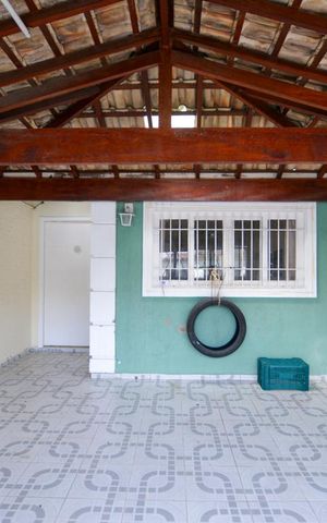 Casa à venda com 150m², 3 quartos e 2 vagas Casa à venda com 150m², 3 quartos e 2 vagasGARAGEM