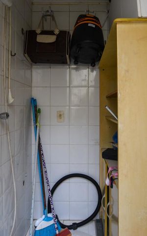 Casa à venda com 150m², 3 quartos e 2 vagas Casa à venda com 150m², 3 quartos e 2 vagasBANHEIRO - FUNDOS