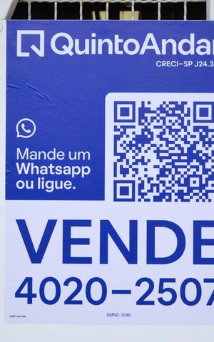 Casa à venda com 150m², 3 quartos e 2 vagas Casa à venda com 150m², 3 quartos e 2 vagasPLACA