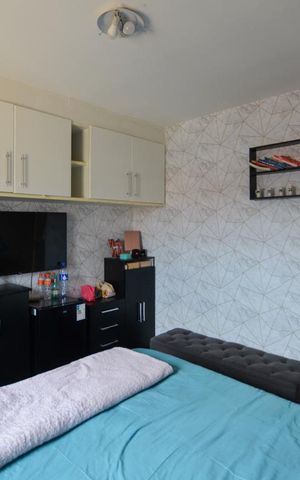 Casa à venda com 150m², 3 quartos e 2 vagas Casa à venda com 150m², 3 quartos e 2 vagasQUARTO 3