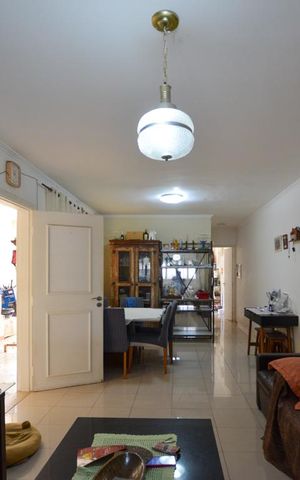 Casa à venda com 150m², 3 quartos e 2 vagas Casa à venda com 150m², 3 quartos e 2 vagasSALA