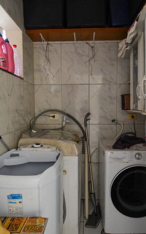 Casa à venda com 150m², 3 quartos e 2 vagas Casa à venda com 150m², 3 quartos e 2 vagasAREA DE SERVIÇO