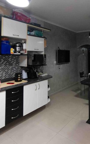 Casa à venda com 196m², 3 quartos e 2 vagas Casa à venda com 196m², 3 quartos e 2 vagasCozinha