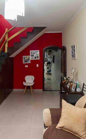 Casa à venda com 196m², 3 quartos e 2 vagas Casa à venda com 196m², 3 quartos e 2 vagasSala