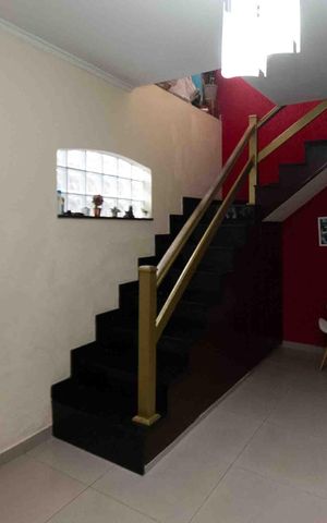 Casa à venda com 196m², 3 quartos e 2 vagas Casa à venda com 196m², 3 quartos e 2 vagasSala