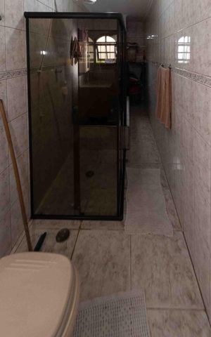 Casa à venda com 196m², 3 quartos e 2 vagas Casa à venda com 196m², 3 quartos e 2 vagasBanheiro da Suíte