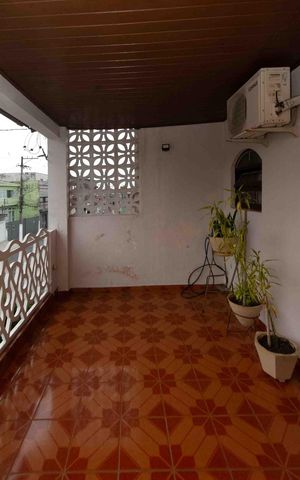 Casa à venda com 196m², 3 quartos e 2 vagas Casa à venda com 196m², 3 quartos e 2 vagasVaranda da Suite