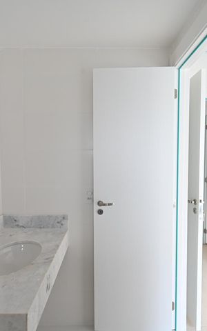 Apartamento à venda com 151m², 3 quartos e 2 vagasBanheiro da suite 2