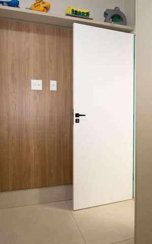 Casa de condomínio à venda com 330m², 4 quartos e 3 vagas Casa de condomínio à venda com 330m², 4 quartos e 3 vagasSuíte 2
