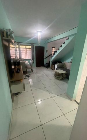 Casa à venda com 60m², 2 quartos e 1 vaga Casa à venda com 60m², 2 quartos e 1 vagaSala