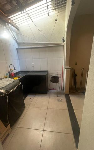 Casa à venda com 60m², 2 quartos e 1 vaga Casa à venda com 60m², 2 quartos e 1 vagaÁrea de Serviço