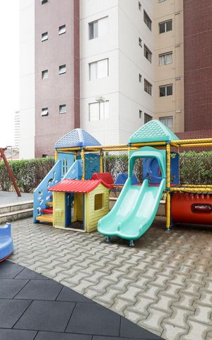 Apartamento para alugar com 123m², 4 quartos e 2 vagas Apartamento para alugar com 123m², 4 quartos e 2 vagasPlayground