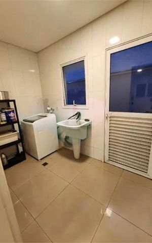 Casa à venda com 303m², 3 quartos e 4 vagas