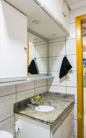 Apartamento à venda com 53m², 2 quartos e 1 vaga Apartamento à venda com 53m², 2 quartos e 1 vagaBanheiro