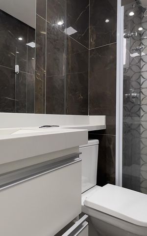 Apartamento para alugar com 72m², 2 quartos e 1 vaga Apartamento para alugar com 72m², 2 quartos e 1 vagaBanheiro da Suíte
