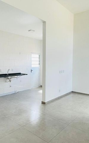 Casa de condomínio para alugar com 85m², 3 quartos e 2 vagas Casa de condomínio para alugar com 85m², 3 quartos e 2 vagasSala e cozinha