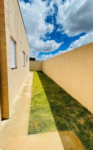 Casa de condomínio para alugar com 85m², 3 quartos e 2 vagas Casa de condomínio para alugar com 85m², 3 quartos e 2 vagasCorredor lateral