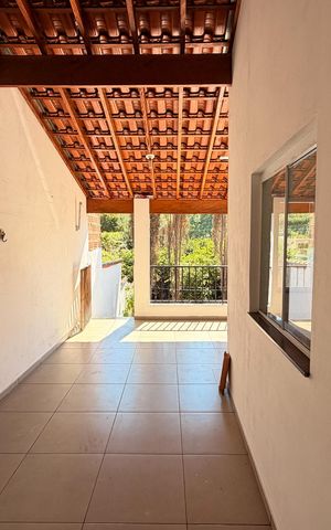 Casa para alugar com 266m², 2 quartos e 2 vagas Casa para alugar com 266m², 2 quartos e 2 vagasÁrea externa
