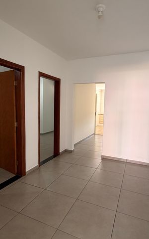 Casa para alugar com 266m², 2 quartos e 2 vagas Casa para alugar com 266m², 2 quartos e 2 vagasSala