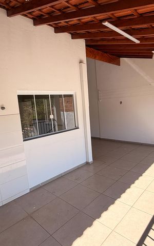 Casa para alugar com 266m², 2 quartos e 2 vagas Casa para alugar com 266m², 2 quartos e 2 vagasÁrea externa