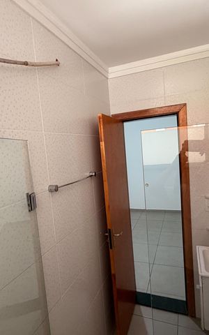 Casa para alugar com 266m², 2 quartos e 2 vagas Casa para alugar com 266m², 2 quartos e 2 vagasBanheiro da Suíte 1