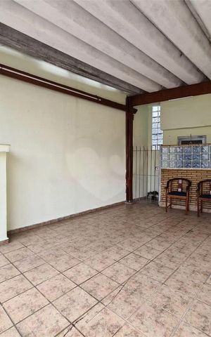 Casa à venda com 93m², 4 quartos e 1 vaga