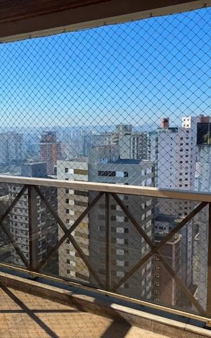 Apartamento para alugar com 315m², 4 quartos e 2 vagas Apartamento para alugar com 315m², 4 quartos e 2 vagasVaranda