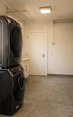Apartamento para alugar com 315m², 4 quartos e 2 vagas Apartamento para alugar com 315m², 4 quartos e 2 vagasCozinha