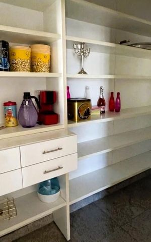 Apartamento para alugar com 315m², 4 quartos e 2 vagas Apartamento para alugar com 315m², 4 quartos e 2 vagasCozinha