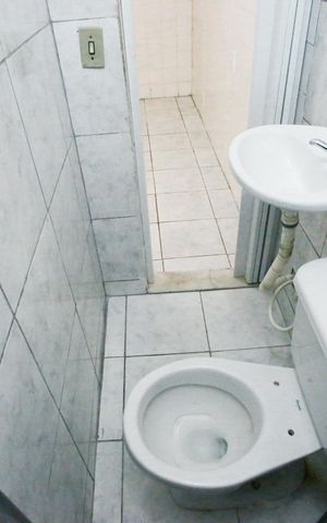 Casa à venda com 450m², 6 quartos e 3 vagasBanheiro de Serviço