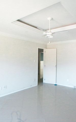 Casa à venda com 450m², 6 quartos e 3 vagasQuarto Suíte 1