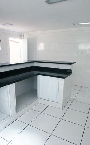 Casa à venda com 450m², 6 quartos e 3 vagasCozinha