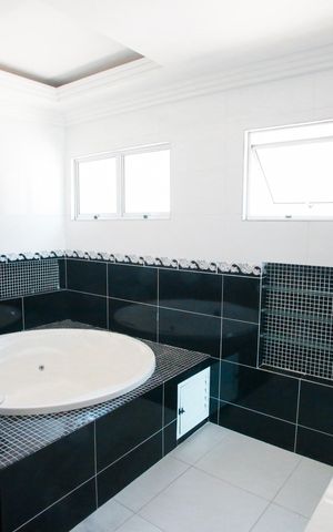 Casa à venda com 450m², 6 quartos e 3 vagasBanheiro da Suíte 1