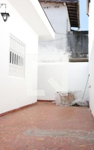 Casa à venda com 266m², 3 quartos e 3 vagas Casa à venda com 266m², 3 quartos e 3 vagasÁrea externa