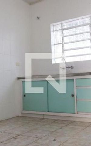 Casa à venda com 266m², 3 quartos e 3 vagas Casa à venda com 266m², 3 quartos e 3 vagasCozinha