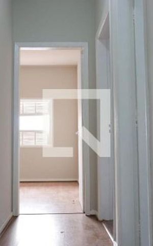 Casa à venda com 266m², 3 quartos e 3 vagas Casa à venda com 266m², 3 quartos e 3 vagasCorredor