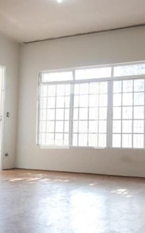 Casa à venda com 266m², 3 quartos e 3 vagas Casa à venda com 266m², 3 quartos e 3 vagasSala
