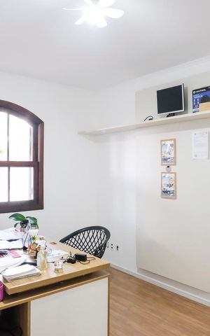 Casa à venda com 270m², 3 quartos e 4 vagasSuíte