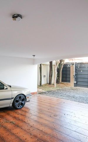 Casa à venda com 270m², 3 quartos e 4 vagasGaragem