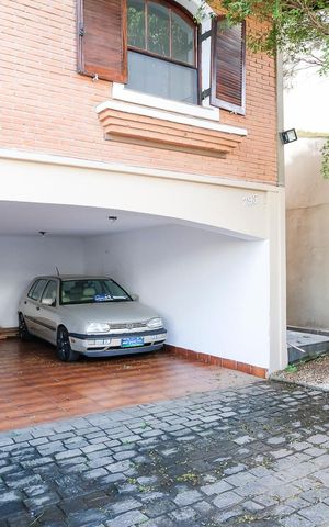Casa à venda com 270m², 3 quartos e 4 vagasGaragem