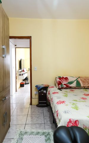 Casa à venda com 194m², 4 quartos e 2 vagas Casa à venda com 194m², 4 quartos e 2 vagascasa 2 quarto 1