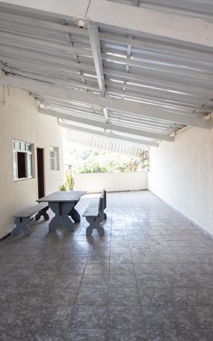 Casa para alugar com 300m², 3 quartos e 3 vagas Casa para alugar com 300m², 3 quartos e 3 vagasVaranda