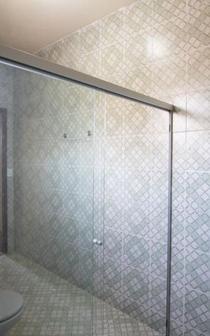Casa para alugar com 300m², 3 quartos e 3 vagas Casa para alugar com 300m², 3 quartos e 3 vagasBanheiro da Suíte