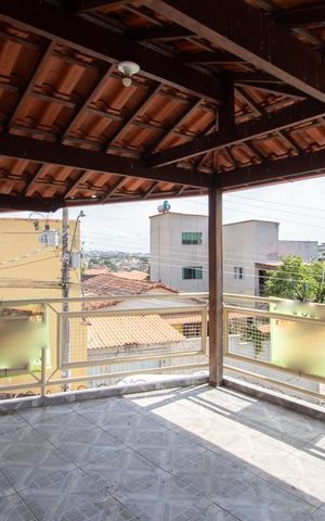 Casa para alugar com 300m², 3 quartos e 3 vagas Casa para alugar com 300m², 3 quartos e 3 vagasVaranda do Quarto 2