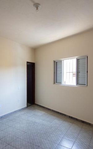 Casa para alugar com 300m², 3 quartos e 3 vagas Casa para alugar com 300m², 3 quartos e 3 vagasSuíte
