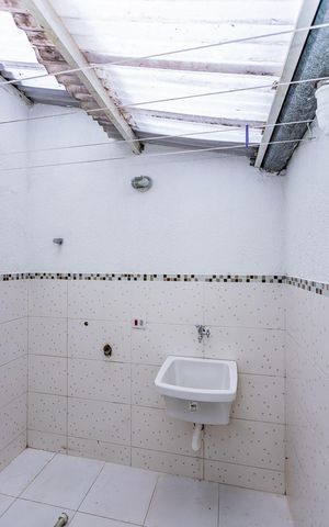 Casa para alugar com 100m², 2 quartos e 1 vaga Casa para alugar com 100m², 2 quartos e 1 vagaÁrea de Serviço