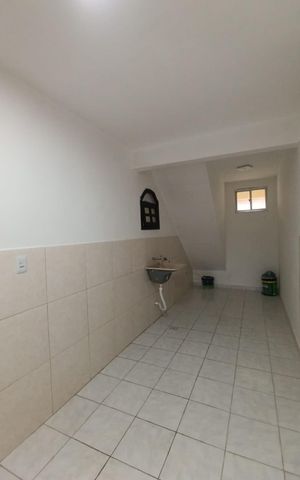Casa para alugar com 90m², 2 quartos e sem vaga Casa para alugar com 90m², 2 quartos e sem vagaCozinha e Área de Serviço