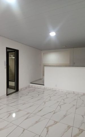 Casa para alugar com 90m², 2 quartos e sem vaga Casa para alugar com 90m², 2 quartos e sem vagaSala