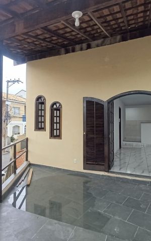 Casa para alugar com 90m², 2 quartos e sem vaga Casa para alugar com 90m², 2 quartos e sem vagaSala-Varanda